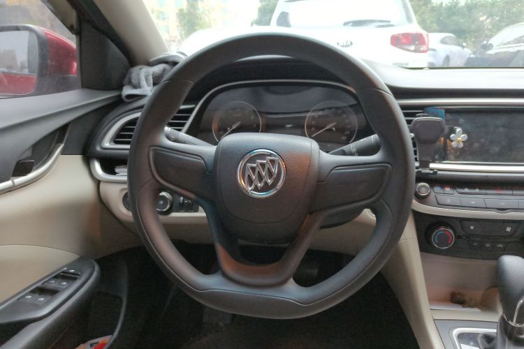 别克 英朗 2021款 典范 1.5L 自动精英型中控内饰13