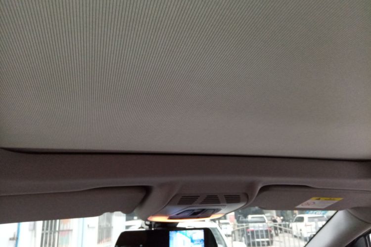 宝马2系旅行车 2016款 218i 时尚型中控内饰22