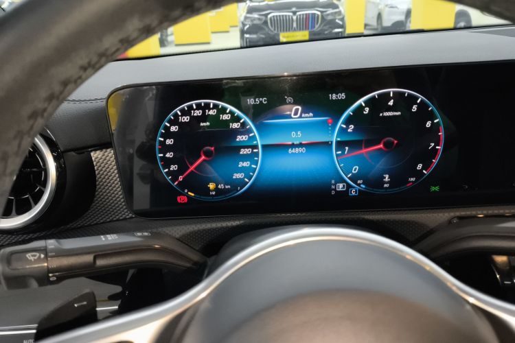 奔驰A级 2020款 改款二 A 180 L 运动轿车中控内饰14