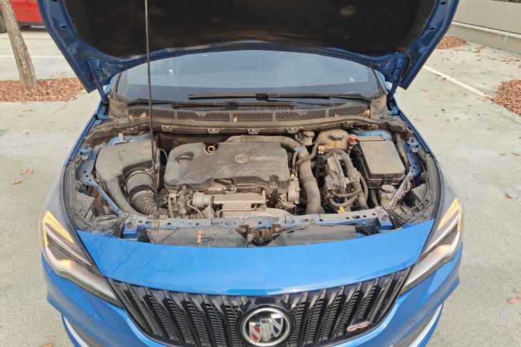 别克 威朗 2016款 两厢GS 20T 双离合燃情运动型机舱底盘24