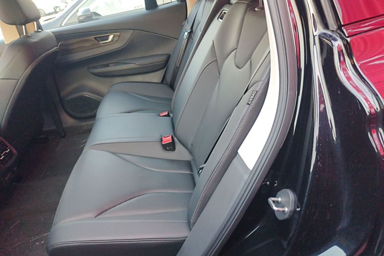 红旗E-QM5 2023款 改款 基础出行版中控内饰21