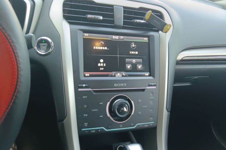 福特 蒙迪欧 2013款 2.0L GTDi240至尊型中控内饰16
