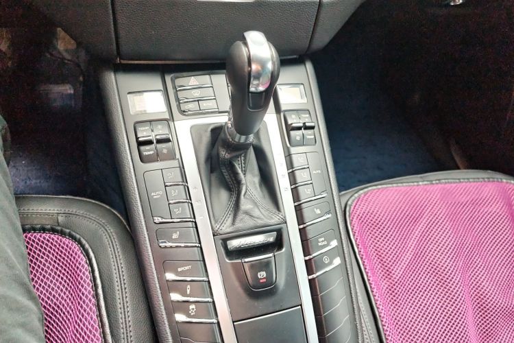保时捷 2014款 Macan 2.0T中控内饰18