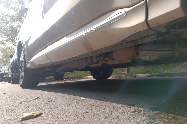 蓝电E5 2023款 1.5L DE-i 110KM旗舰型 7座局部细节9001