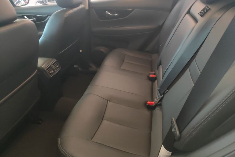 日产 奇骏 2021款 2.0L CVT 2WD XL ITS智联舒适版中控内饰21