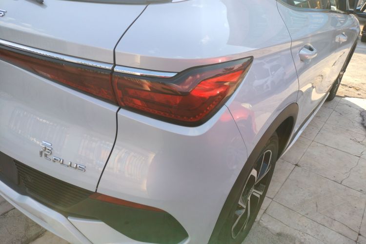 比亚迪 元PLUS 2022款 510KM 尊荣型车身外观9