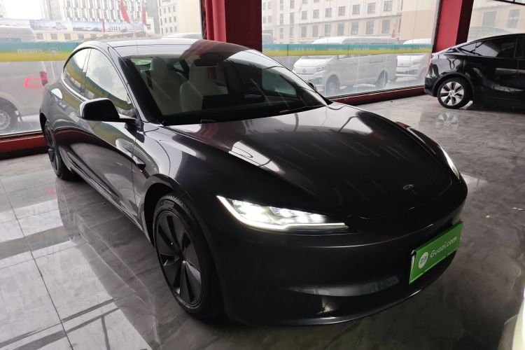 特斯拉 Model 3 2023款 长续航全轮驱动版车身外观3