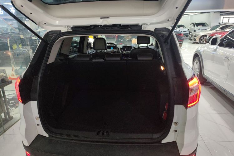 福特 翼虎 2019款 EcoBoost 180 两驱铂翼型 国VI机舱底盘23