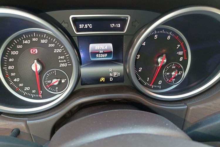 奔驰GLE 2015款 GLE 400 4MATIC中控内饰15