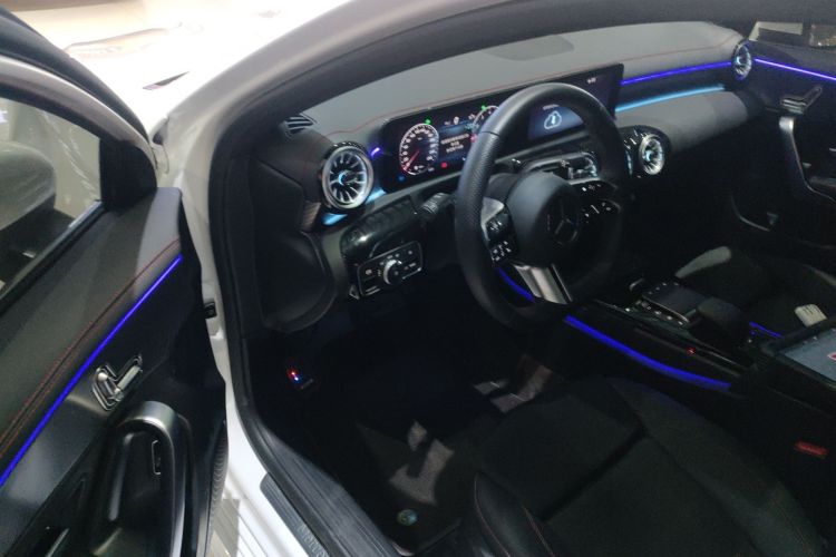 奔驰A级 2024款 A 200 L 时尚型中控内饰20