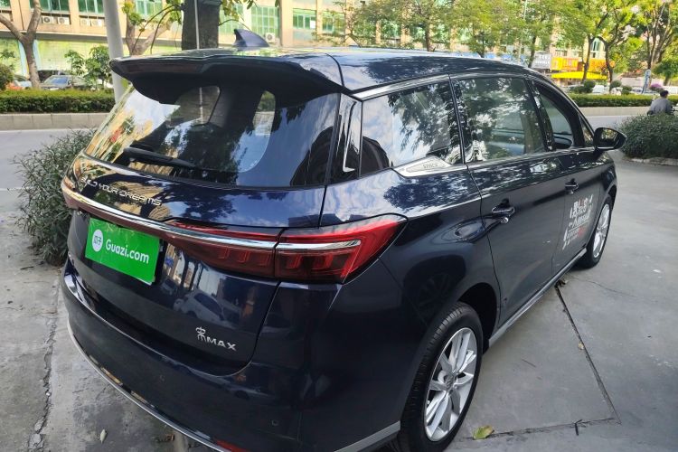 比亚迪 宋MAX 2021款 升级版 1.5T 手动豪华型 7座车身外观7