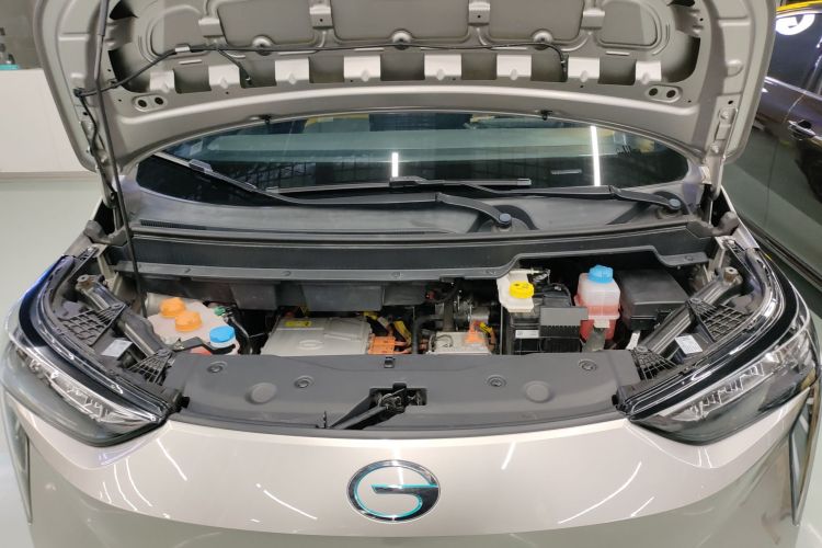 埃安 AION Y 2022款 70 智领版 磷酸铁锂机舱底盘24