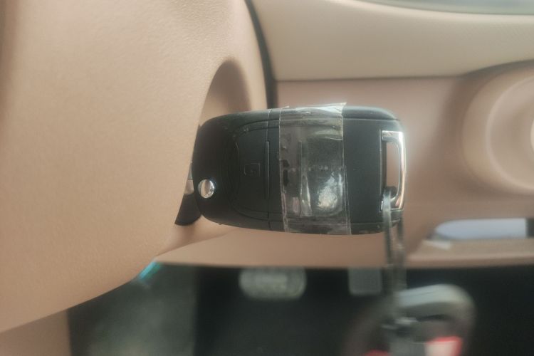 五菱汽车 宏光MINIEV 2025款 四门版 进阶款中控内饰11