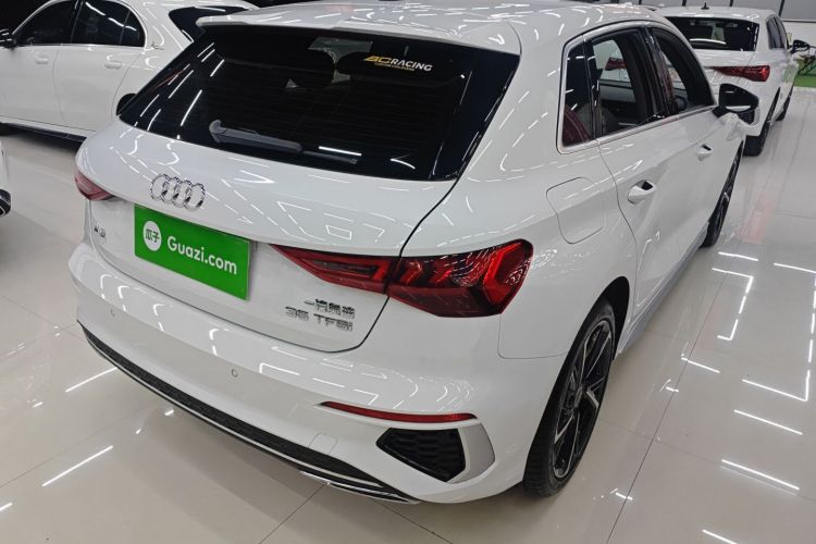 奥迪A3 2023款 改款 Sportback 35 TFSI 时尚运动型车身外观7