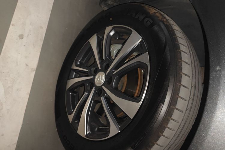 长安 逸动 2022款 PLUS 蓝鲸NE 1.4T GDI DCT尊贵版车身外观10