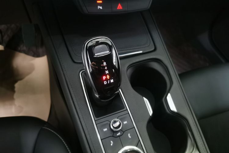 凯迪拉克XT4 2020款 改款 28T 两驱技术型中控内饰18