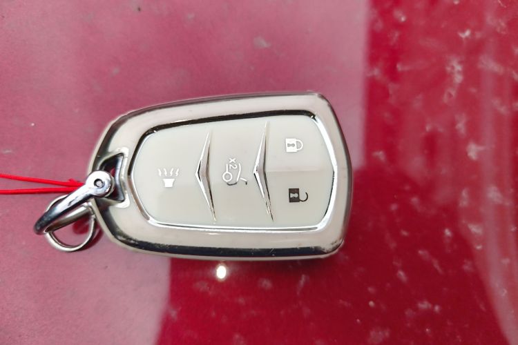 凯迪拉克XT4 2020款 改款 28T 两驱技术型中控内饰11