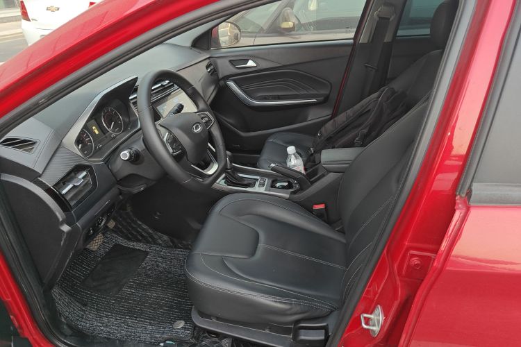 奇瑞 瑞虎3X 2021款 PLUS 1.5L CVT痛快红枣版II型中控内饰19