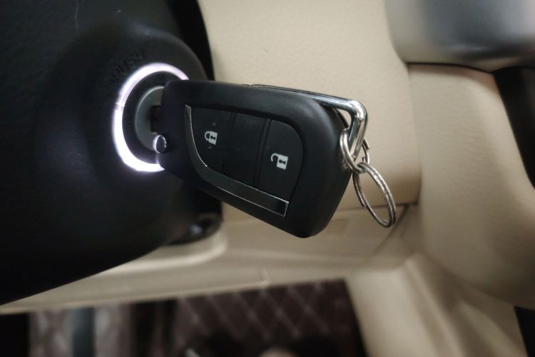 丰田 汉兰达 2018款 2.0T 两驱精英版 5座 国VI中控内饰11