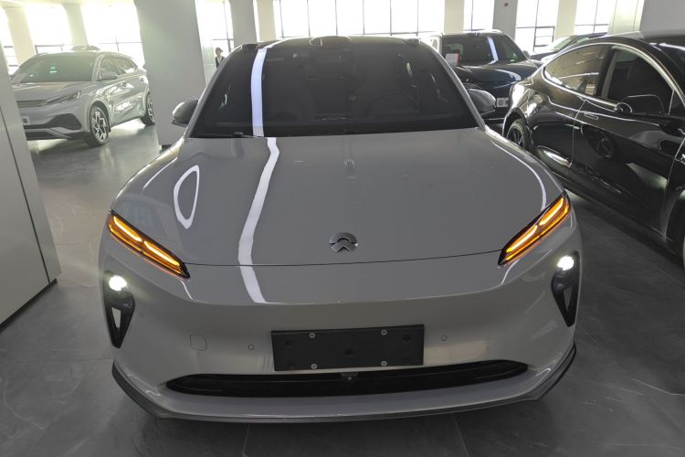 蔚来ET5T 2024款 75kWh Touring车身外观2