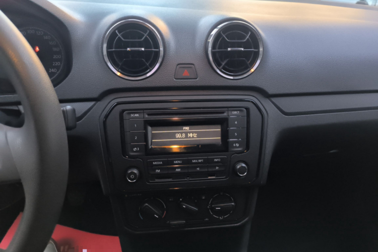 大众 捷达 2019款 梦想版 1.5L 手动时尚型中控内饰16