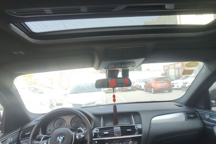 宝马X4 2016款 xDrive20i M运动型中控内饰22