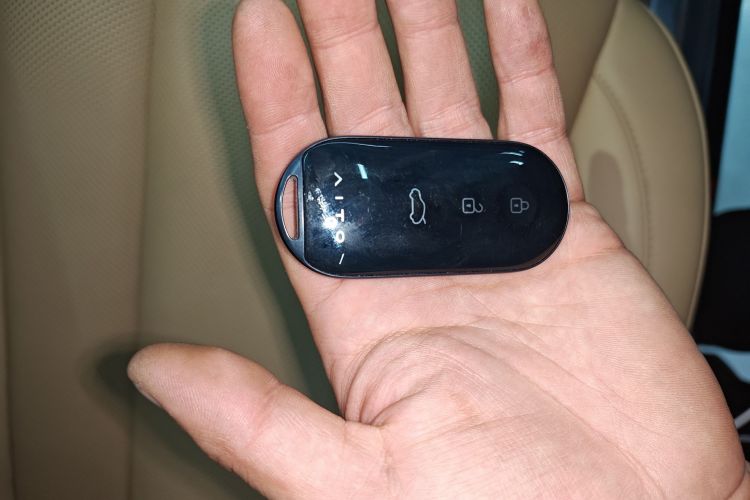 鸿蒙智行 问界M7 2024款 1.5T 智驾四驱Max版 6座中控内饰7001