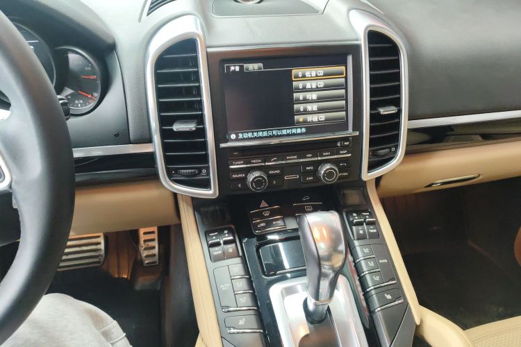 保时捷 2015款 Cayenne 3.0T局部细节16