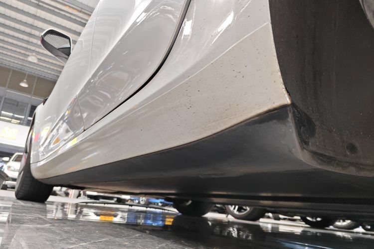 特斯拉 Model 3 2022款 后轮驱动版局部细节9002