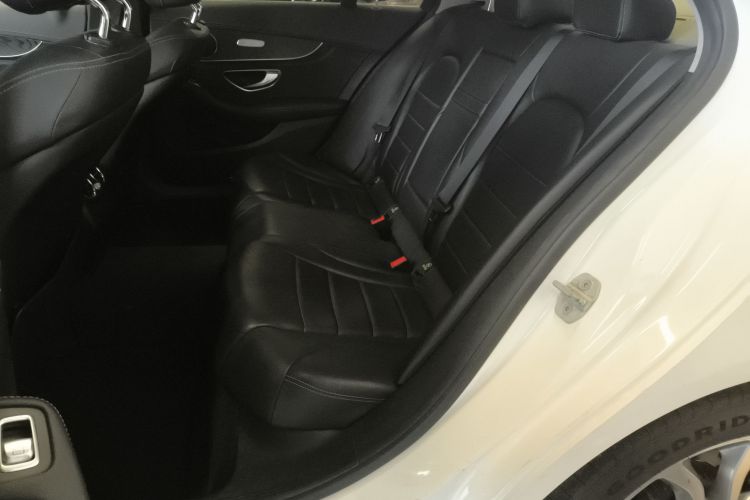 奔驰C级 2015款 改款 C 180 L 运动型中控内饰7004