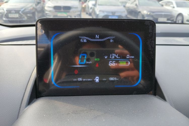 长安启源 长安Lumin 2023款 205km 香沁款中控内饰14