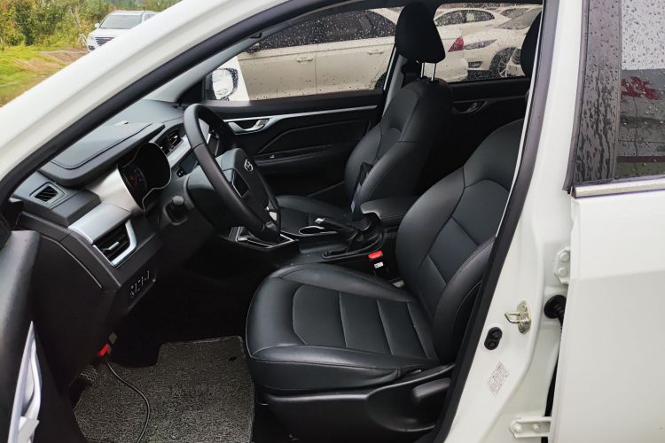 吉利汽车 远景 2020款 改款 1.5L 手动亚运版中控内饰19