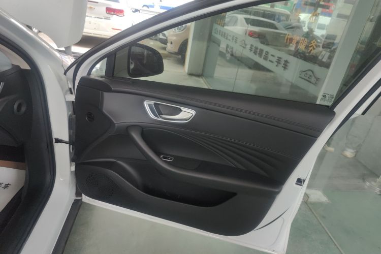 荣威D7 2023款 DMH 125km 超越版中控内饰42