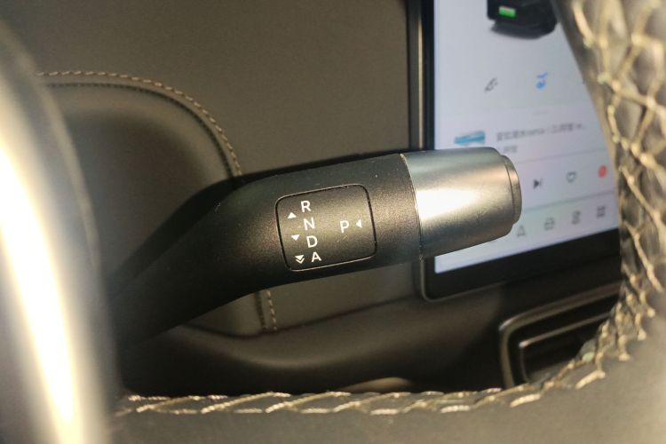 理想汽车 理想L6 2024款 Max中控内饰18