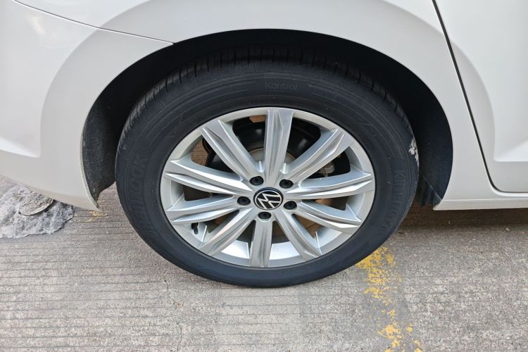 大众 2021款 途安L 280TSI DSG舒适版 7座车身外观6008