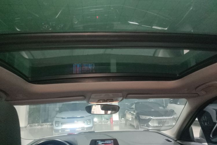 宝马1系 2018款 改款 118i 运动型中控内饰22