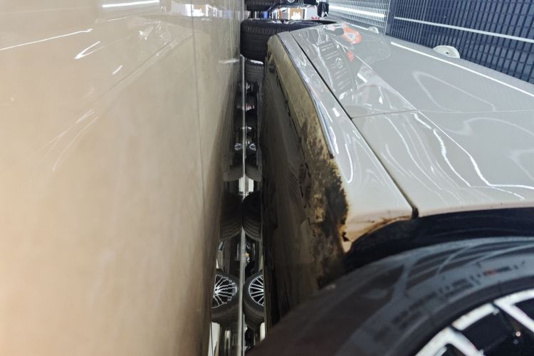 奔驰C级 2023款 改款二 C 260 L 运动版局部细节9001