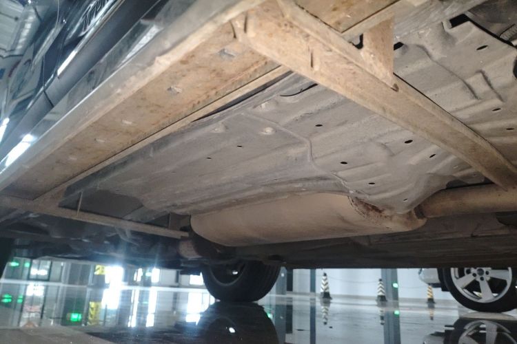 广汽传祺 传祺GS8 2017款 320T 两驱豪华智联版（七座）局部细节9002