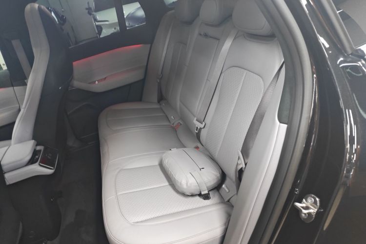 蔚来EC6 2023款 75kWh中控内饰21