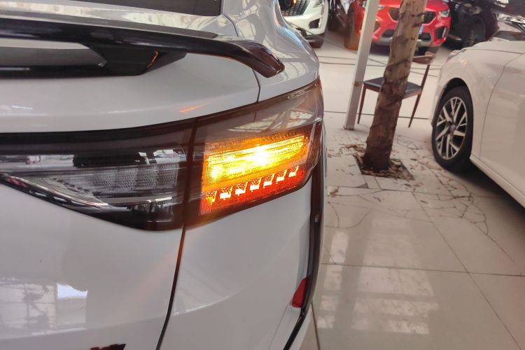 东风风神 奕炫 2024款 1.5L 自动劲速版车身外观9