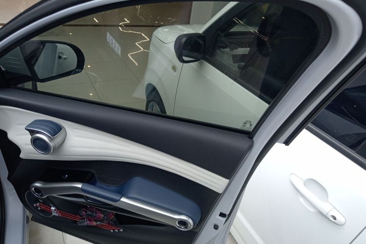 比亚迪 元PLUS 2022款 430KM 豪华型中控内饰7005