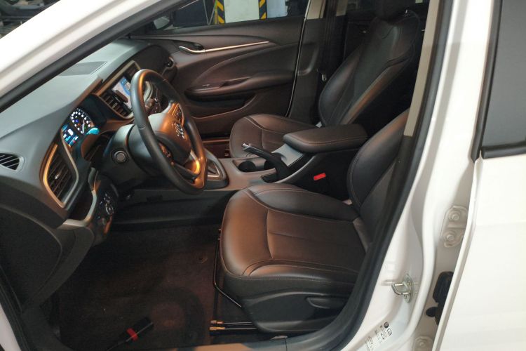 别克 英朗 2021款 改款 典范 1.5L 自动精英型中控内饰19