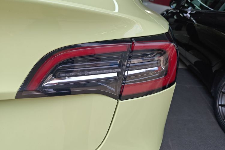 特斯拉 Model 3 2019款 标准续航后驱升级版车身外观6006