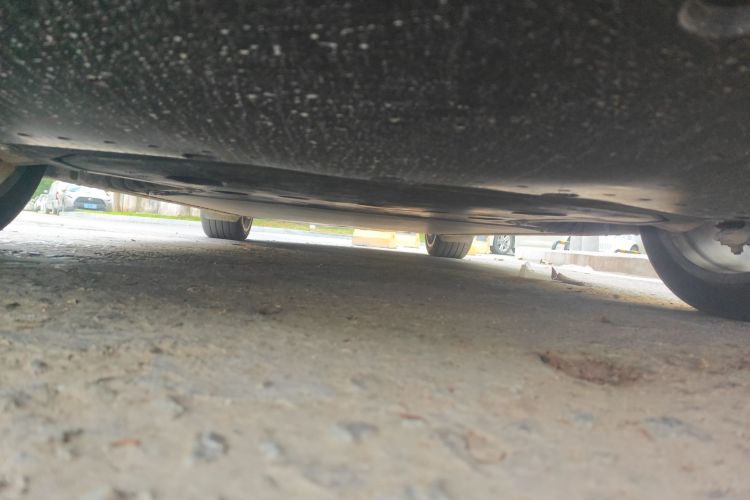 小米汽车 小米YU7 2025款 超长续航高性能四驱Max版局部细节9008