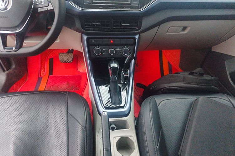 大众 途铠 2019款 280TSI DSG舒适版中控内饰18