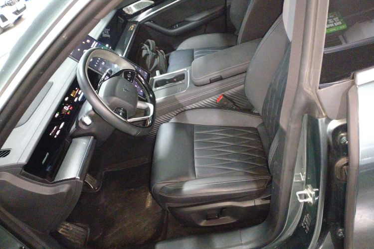 哪吒汽车 哪吒S猎装 2024款 增程300 标准版中控内饰19