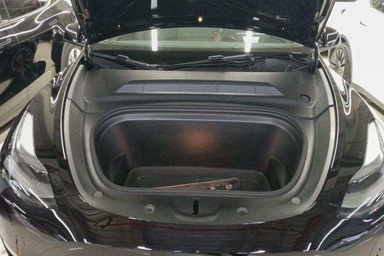 特斯拉 Model Y 2021款 标准续航后驱版机舱底盘24