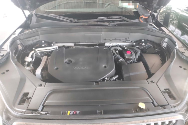 沃尔沃XC90 2021款 B6 智逸豪华版 7座机舱底盘24