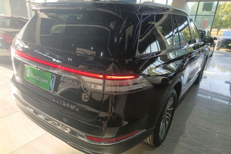 林肯 飞行家 2023款 3.0T V6 四驱尊享巡航版 六座车身外观7