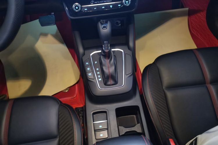 福特 福克斯 2022款 三厢 EcoBoost 180 自动ST Line中控内饰18